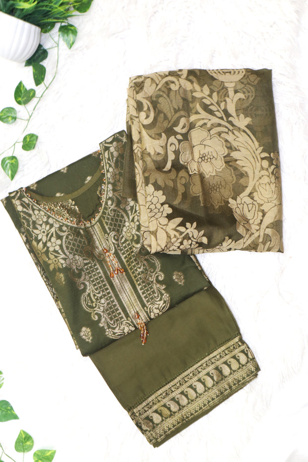 3 Piece Embroidered Lawn Stitched Suit